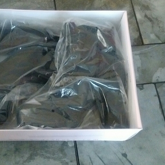 Balboa Heeled Boots - Picture 2 of 7